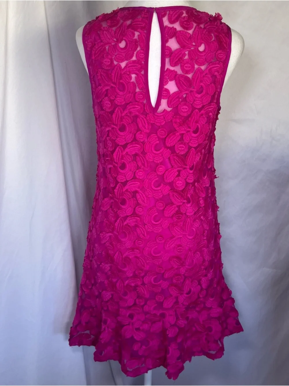 Trina Turk Floral Appliqué Lace Sleeveless Drop Waist Cocktail Dress Fuchsia 2 - Picture 7 of 9